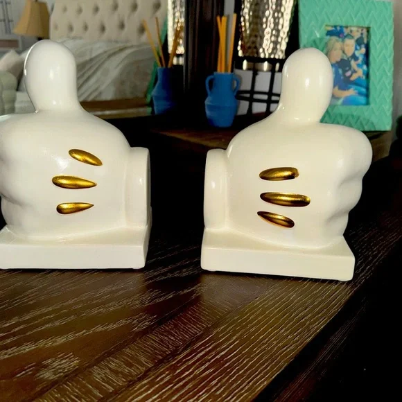 Disney White and Gold Mickey gloves Art Decor - Picture 3 of 12